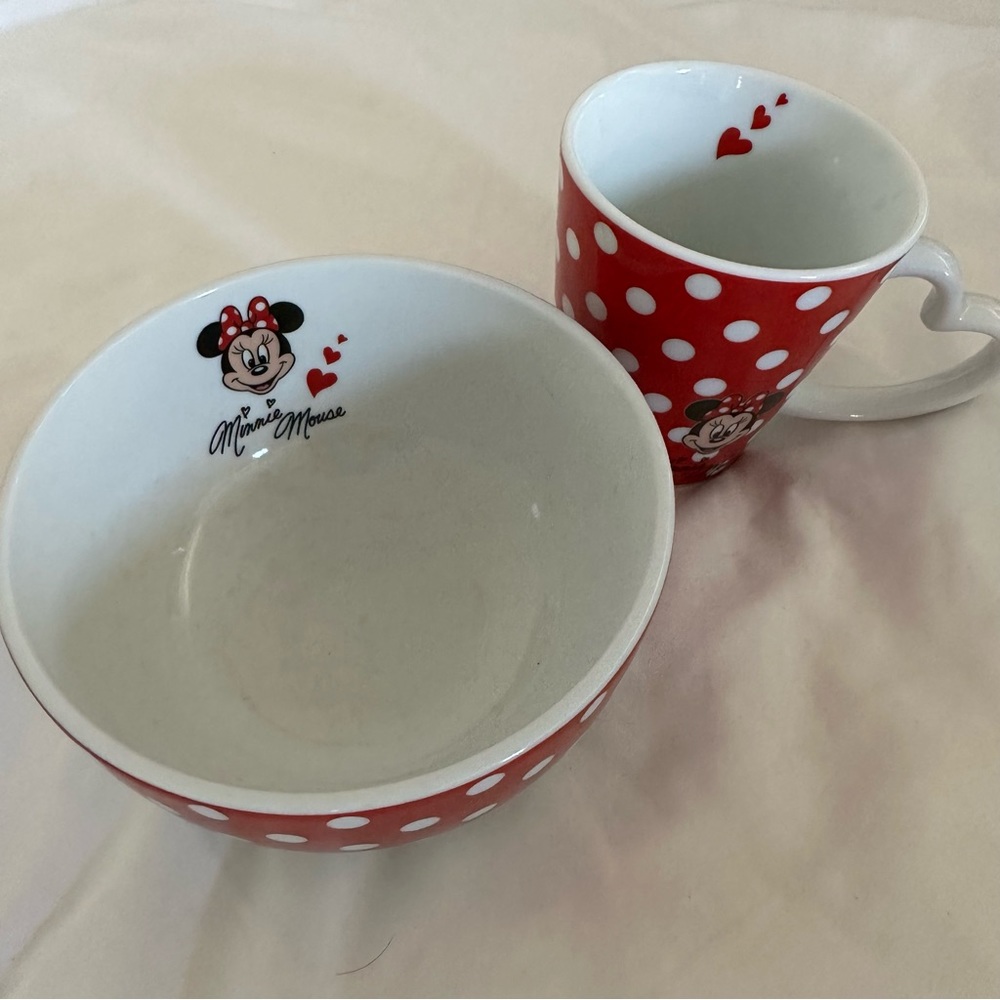 Tokyo Disney Resort Minnie Mouse mug and bowl set